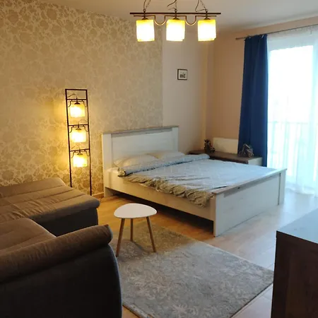 In Mihai Viteazu Square Apartment